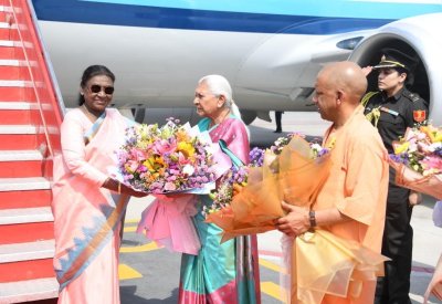 अयोध्या आगमन पर राष्ट्रपति का भव्य स्वागत, राज्यपाल और मुख्यमंत्री रहे उपस्थित