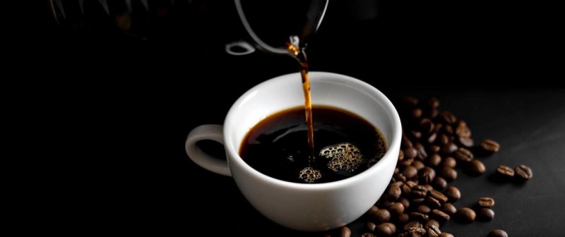 Neurosurgeon Explains Why Drinking Black Coffee Can Boost Health, Reduce Inflammation and Support Liver Function