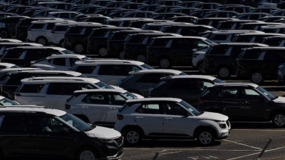 Passenger Vehicle Sales in India Jump 22% in November After GST Cuts, Strong Festive and Wedding Demand