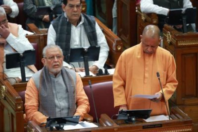 यूपी न्यूज़ : मुख्यमंत्री ने घोसी विधान सभा के दिवंगत विधायक सुधाकर सिंह को दी श्रद्धान्जलि