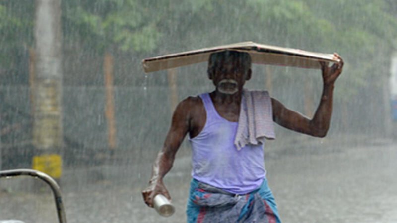 Heavy Rain Predicted for Four Southern Tamil Nadu Districts; Thunderstorms Likely in Isolated Areas