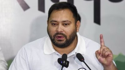 Tejashwi Yadav Promises One Government Job for Every Family in Bihar