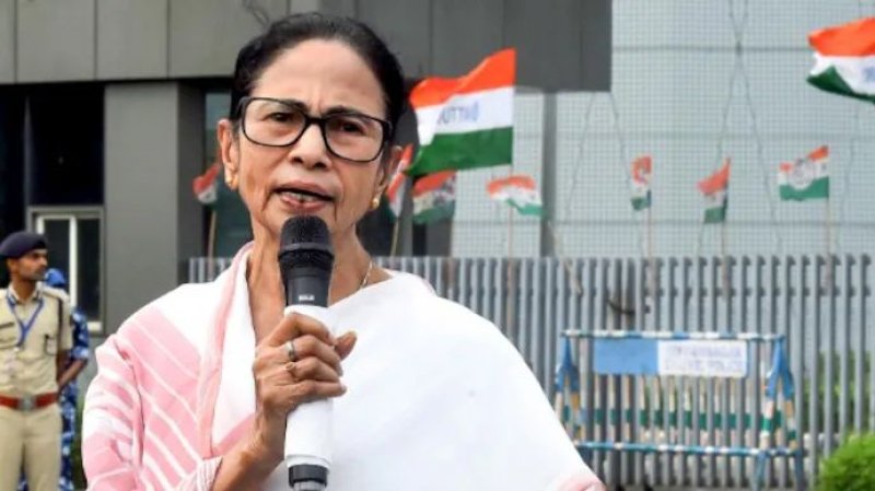 Mamata Banerjee Says Girls Shouldn’t Go Out at Night After Durgapur Gang Rape