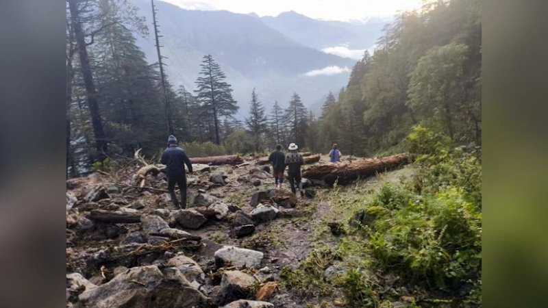 Monsoon Death Toll in Himachal Rises to 427, Roads Severely Damaged