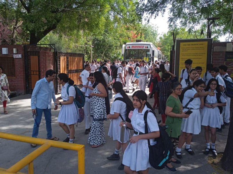 Over 100 Delhi Schools Receive Bomb Threats, Later Declared Hoax