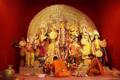 Durga Puja 2025: Chittaranjan Park Durga Pandal Inspired by Satyajit Ray’s ‘Sonar Kella’