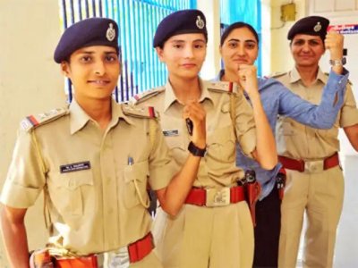 Undercover Women Police Teams Deployed in Gujarat to Ensure Safety at Gabra Events