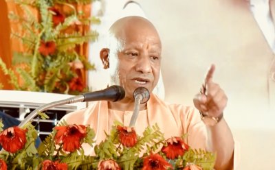 नकारात्मक नैरेटिव का मुंहतोड़ जवाब दें युवा कार्यकर्ता : सीएम योगी