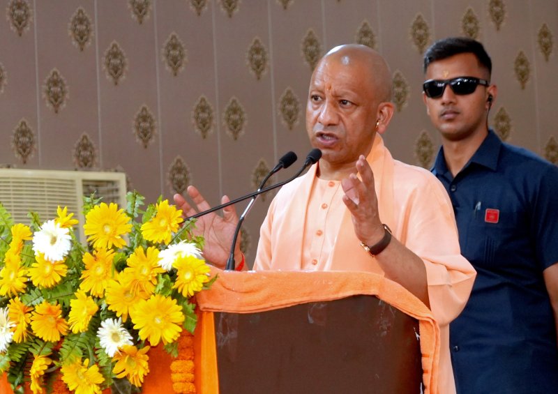 पत्रकारिता के विभिन्न आयामों में समन्वय आवश्यक: मुख्यमंत्री योगी