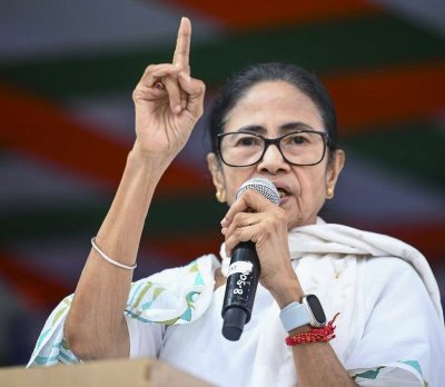 BJP has ‘tacit understanding’ with Congress and Stalin: Mamata Banerjee
