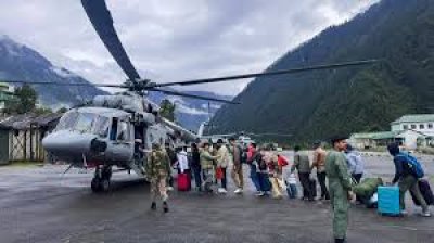 उत्तरी सिक्किम में भूस्खलन से फंसे 135 पर्यटकों को सेना ने बचाया, कई अब भी फंसे