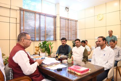 मसूरी विधानसभा क्षेत्र में पेयजल उपलब्धता सुनिश्चित करें जलसंस्थान एवं जलनिगम: कैबिनेट मंत्री गणेश जोशी