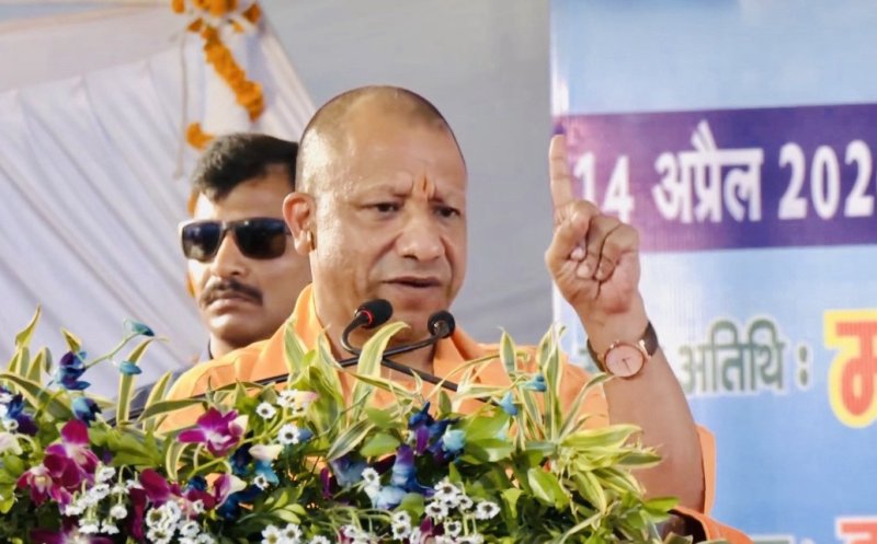 स्टेट गेस्ट हाउस में महिलाओं के साथ बर्बर व्यवहार कर सपा ने दिखाया वास्तविक चरित्रः मुख्यमंत्री योगी