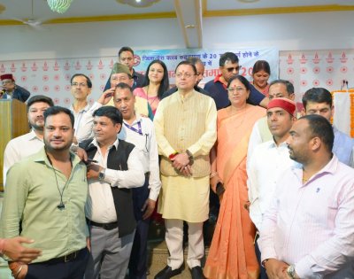 पत्रकारिता लोकतंत्र की मजबूत आधारशिला: धामी