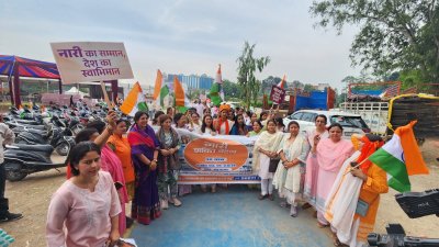 उत्तराखंड : नारी शक्ति वंदन अधिनियम के समर्थन में भाजपा का शक्ति प्रदर्शन, देहरादून में पदयात्रा-स्कूटी रैली