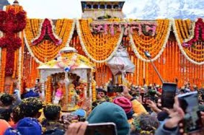 फूलों से सजने लगा बाबा केदार का धाम, आज गौरीकुंड पहुंचेगी उत्सव डोली, 22 को खुलेंगे कपाट