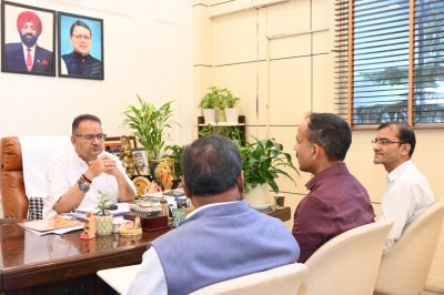 उत्तराखंड : कृषि मंत्री गणेश जोशी ने विभागीय योजनाओं की समीक्षा की, ओलावृष्टि प्रभावित किसानों को शीघ्र मुआवजा देने के निर्देश