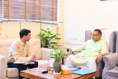 उत्तराखंड : कृषि मंत्री गणेश जोशी ने रेशम विभाग की समीक्षा की, नैनीताल में सिल्क पार्क स्थापित करने के दिए निर्देश