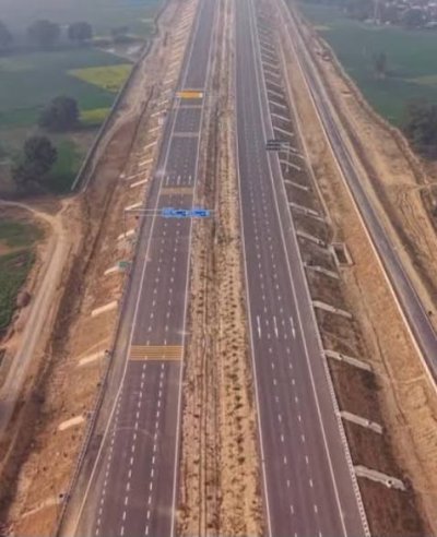 रिकॉर्ड समय में तैयार गंगा एक्सप्रेसवे, यूपी की कनेक्टिविटी को मिलेगा नया आयाम