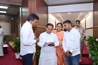 नारी शक्ति को निर्णय मंचों पर मिले भरपूर अवसरः डॉ. धन सिंह रावत