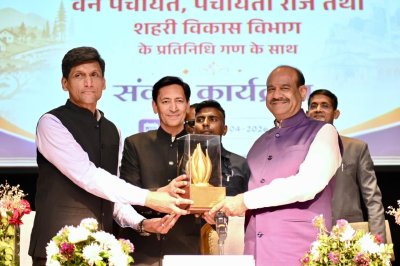 जल, जंगल और जमीन बचाना सबकी जिम्मेदारी : ओम बिरला