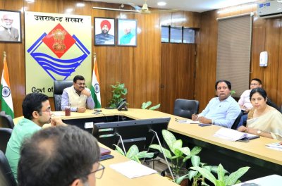 उत्तराखंड : जल संरक्षण कार्यों की धीमी रफ्तार पर मुख्य सचिव सख्त, SARRA को एक वर्ष की कार्ययोजना बनाने के निर्देश