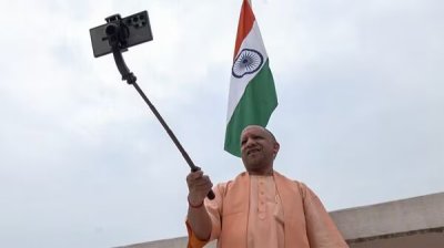 विद्यालयों से घर-घर पहुंचेगा राष्ट्रभक्ति का संदेश, योगी सरकार ने शुरू किया \'हर घर तिरंगा\' अभियान