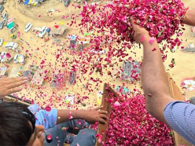 श्रद्धा के सम्मान में योगी सरकार कांवड़ियों पर करेगी हेलीकॉप्टर से पुष्पवर्षा