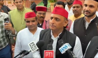 अखिलेश का BJP पर व्यंग्य, बोले- आम चुनाव में करेगी फोर्स का इस्तेमाल