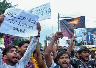 Jharkhand Recruitment Row: Political Leaders Back Students, Spar Over Probe