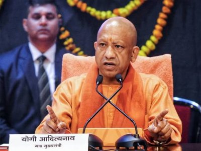 योगी सरकार की पहलः आईएएस-आईपीएस और आईएफएस अधिकारी हर माह विद्यार्थियों से करेंगे संवाद