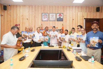 CM धामी ने उत्तराखंड क्षत्रिय कल्याण समिति की वेबसाइट और ‘क्षत्रिय जागरण’ स्मारिका का किया विमोचन