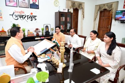 होटल अग्निकांड मामले में शेफ केशव नेगी ने CM धामी से की मुलाकात, सहयोग के लिए जताया आभार
