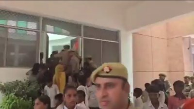 Hamirpur Students Take to Streets, Demand Road to School