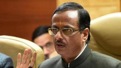 अटल जी की प्रतिमा पर माल्यार्पण न करने पर अखिलेश यादव पर बरसे भाजपा सांसद