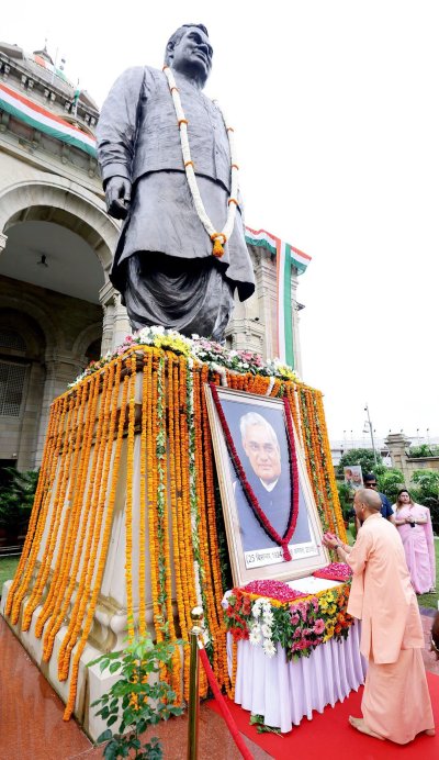 सहज-सरल, लेकिन इरादों के ‘अटल’ थे पूर्व प्रधानमंत्रीः मुख्यमंत्री