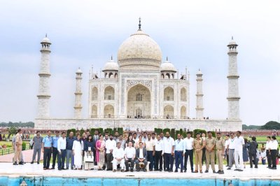 जापानी प्रतिनिधिमंडल पहुंचा आगरा, योगी सरकार की मेहमाननवाजी से अभिभूत