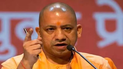 आपदा से पार पाने में पीड़ितों के साथ मजबूती से खड़ी योगी सरकार, सहायता राशि बढ़ाई, प्रबंधन किया हाईटेक