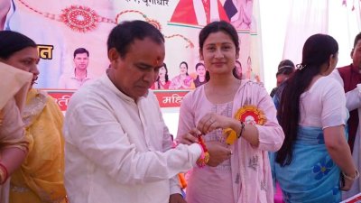बूंगीधार में महिला मोर्चा ने मनाया रक्षाबंधन समारोह, धन सिंह रावत ने कहा- मातृशक्ति का सम्मान सर्वोच्च प्राथमिकता