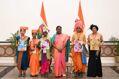 रक्षाबंधन पर राष्ट्रपति मुर्मु का संदेश, रिश्तों से आगे बताया पर्व का महत्व