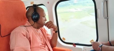 50-50 किलो राहत सामग्री दे रही सरकार, 500 ग्राम राहत नहीं पहुंचा पाती थी सपा: मुख्यमंत्री योगी