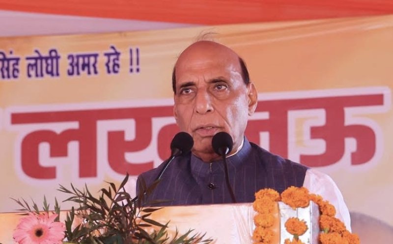 सीएम योगी ने यूपी को देश के शीर्ष तीन राज्यों में पहुंचाया, अपराधियों के हौसले किए चकनाचूर : राजनाथ