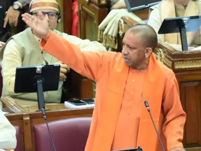 शंकराचार्य की परंपरा मर्यादा से चलती है, मनमर्जी से नहीं: मुख्यमंत्री योगी