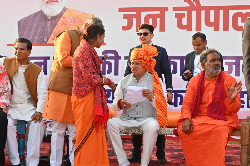 उत्तराखंड : सीएम धामी हरिद्वार में एक्शन मोड में – चौपाल में सुनी समस्याएं, मौके पर दिए समाधान के आदेश