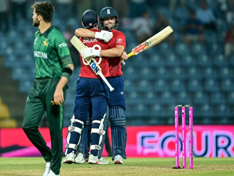 England Hold Nerve to Beat Pakistan, Become First Semi-finalists