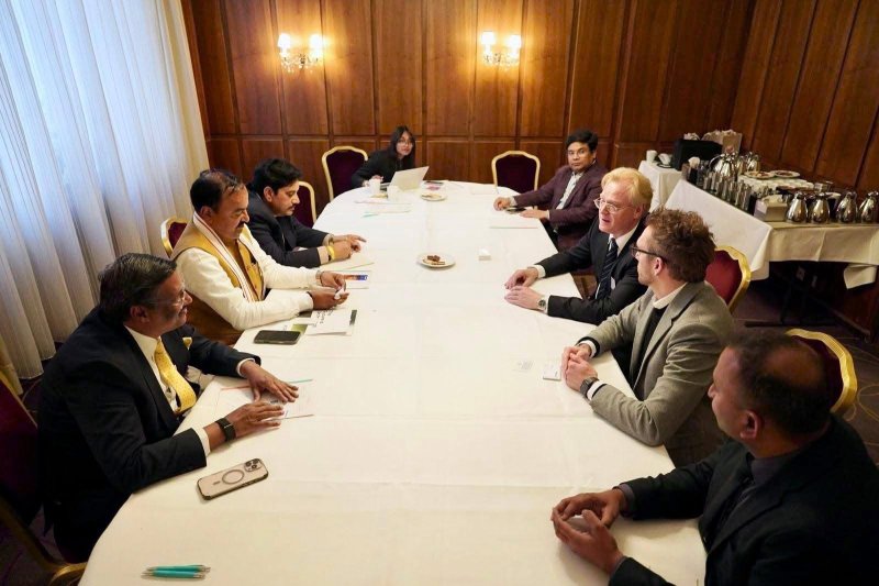 केशव मौर्य की सफल कूटनीति, जर्मनी से ही यूके के निवेशकों को जोड़ा