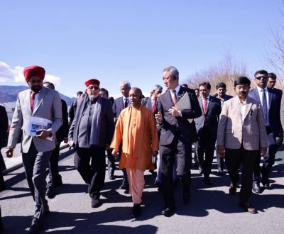 अथक, अनवरत और अदम्य ऊर्जा की प्रेरक तस्वीर : सिंगापुर और जापान दौरे में जीवंत कर्मयोग का उदाहरण बने मुख्यमंत्री योगी आदित्यनाथ