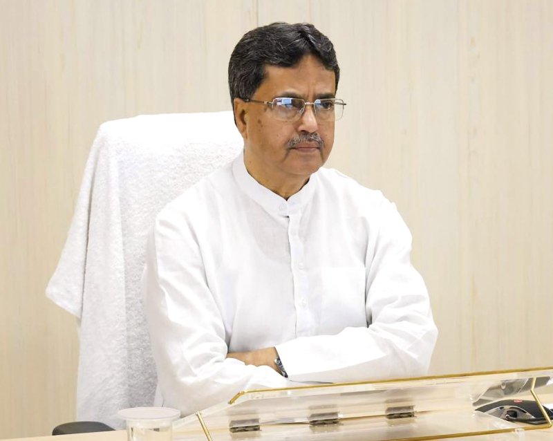 Tripura CM Urges Students to Integrate Knowledge, Technology and Spirituality for Holistic Development