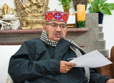 बारिश न होने से हुए नुकसान का आंकलन कर शीघ्र रिपोर्ट प्रस्तुत करें अधिकारी - कृषि मंत्री गणेश जोशी