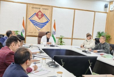 विश्वविद्यालय छात्रों को डीजी लॉकर पर उपलब्ध करायें प्रामण पत्रः डॉ. धन सिंह रावत